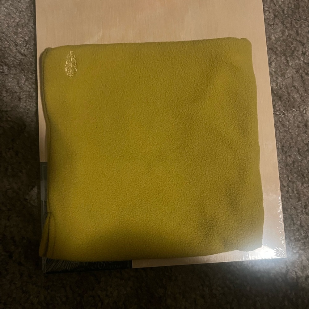 FREE PEOPLE CLOSE TO YOU TUBE SCARF FLEECE SOFT MUSTARD YELLOW NWOT
